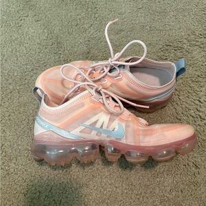 Nike Air VaporMax Pink/peach Size 6.5